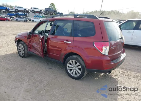 2011 Subaru Forester 2.5X Limited z USA, uszkodzony, nr VIN JF2SHAFC2BH745217